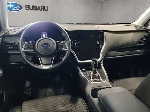 Used 2025 Subaru Outback Premium AWD/4WD image 2