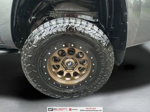 Used 2019 Toyota 4Runner TRD Off-Road Premium image 19