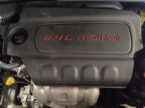Used 2022 Jeep Compass Latitude FWD image 30