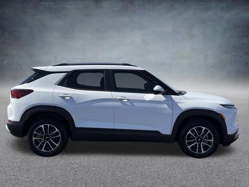 New 2026 Chevrolet TrailBlazer LT w/ Convenience Package image 2