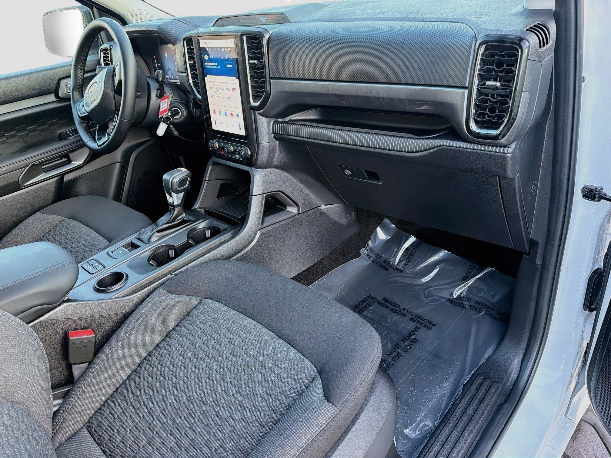 Used 2025 Ford Ranger XLT w/ Black Appearance Package RWD image 12