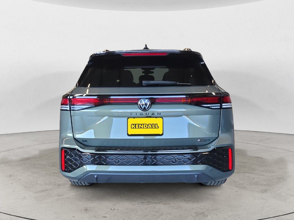 Used 2026 Volkswagen Tiguan SE R-Line AWD/4WD image 10