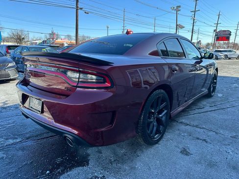 Used 2019 Dodge Charger R/T w/ Blacktop Package image 7
