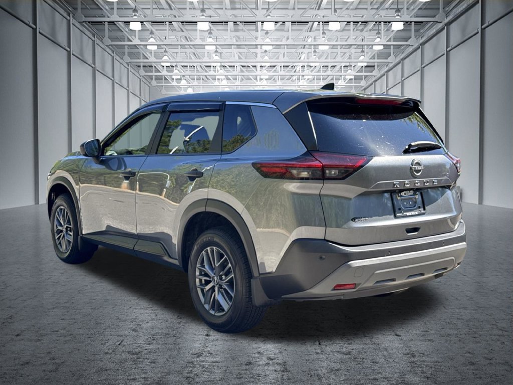 Used 2023 Nissan Rogue S FWD image 5