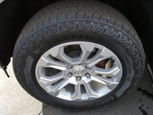 Certified 2024 Chevrolet Silverado 1500 LTZ AWD/4WD image 10