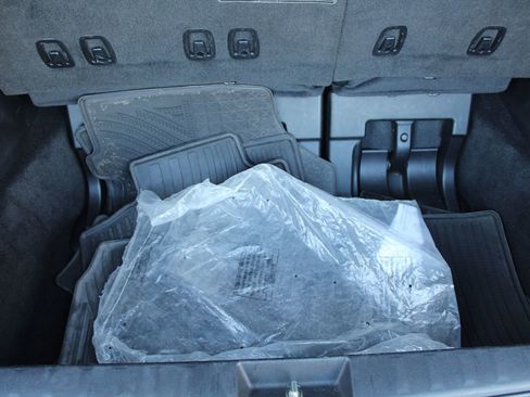 Used 2015 Toyota Sienna Limited Premium FWD image 38