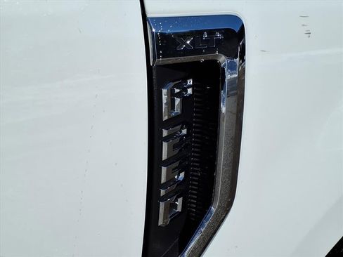 Used 2022 Ford F250 XLT w/ XLT Value Package image 8