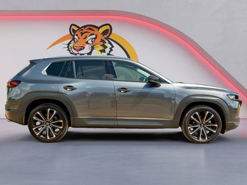 Used 2025 MAZDA CX-50 AWD 2.5 S w/ Premium Plus Pkg image 4