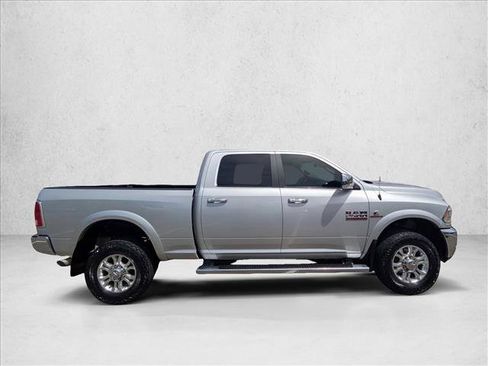 Used 2018 RAM 2500 Laramie w/ Convenience Group AWD/4WD image 4