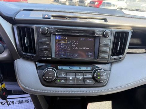 Used 2013 Toyota RAV4 XLE FWD image 13