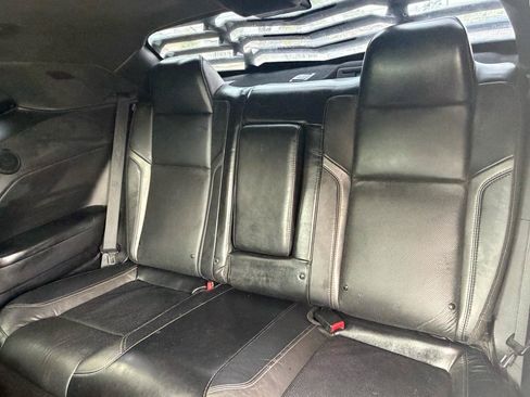 Used 2015 Dodge Challenger R/T Plus RWD image 8