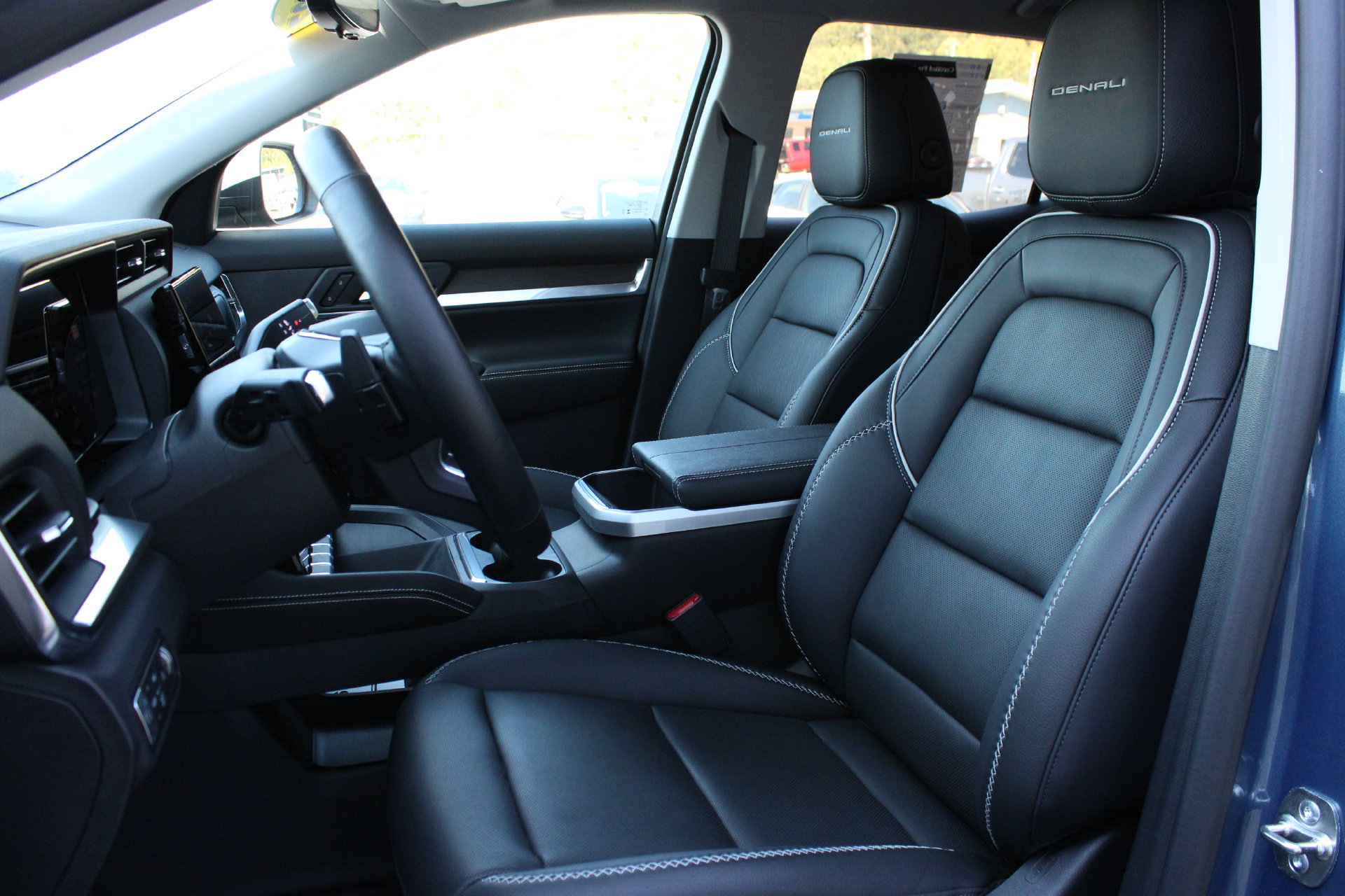 Used 2026 GMC Terrain Denali w/ LPO, Floor Liner Package AWD/4WD image 14