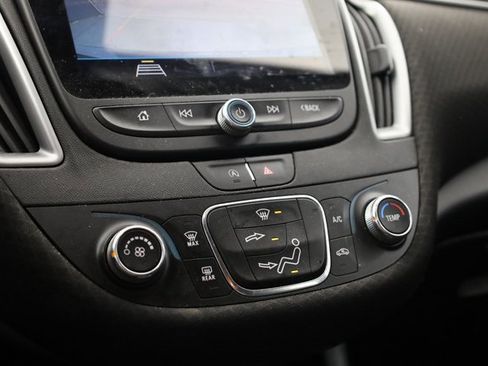 Used 2020 Chevrolet Malibu LS image 17