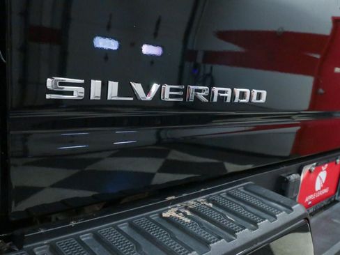Used 2024 Chevrolet Silverado 2500 High Country w/ High Country Premium Package AWD/4WD image 32