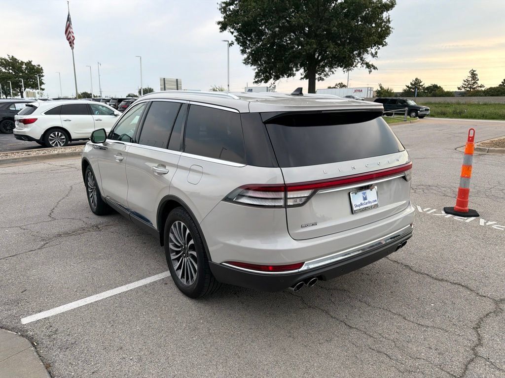 Used 2021 Lincoln Aviator Reserve w/ Elements Package Plus AWD/4WD image 5