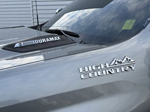 Used 2024 Chevrolet Silverado 2500 High Country w/ High Country Premium Package image 5