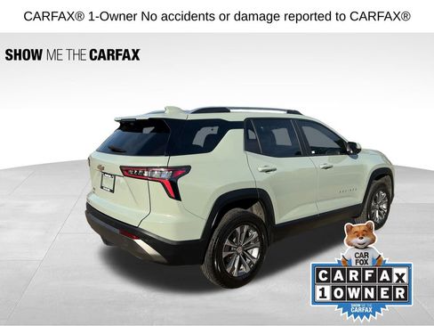 Used 2025 Chevrolet Equinox LT w/ Convenience Package II image 3