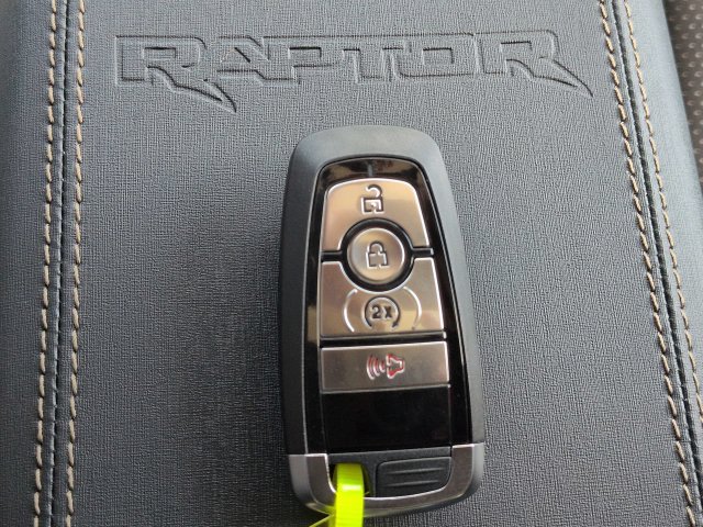 New 2026 Ford Bronco Raptor w/ Interior Carbon Fiber Pack AWD/4WD image 32