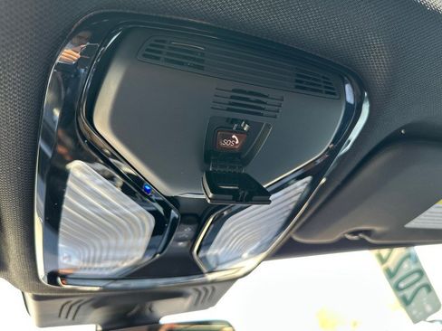 Used 2022 BMW X5 xDrive40i w/ Executive Package image 41