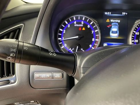 Used 2015 INFINITI Q50 Premium RWD image 30