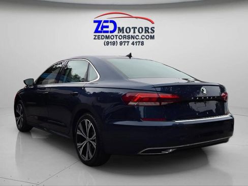 Used 2022 Volkswagen Passat 2.0T SE FWD image 7