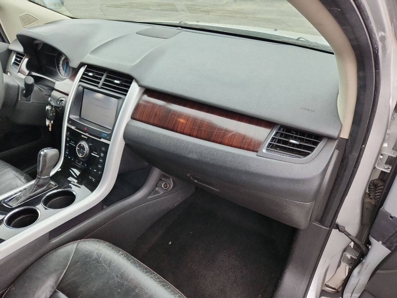Used 2013 Ford Edge Limited FWD image 22