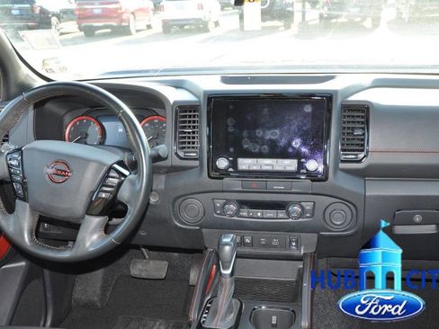 Used 2022 Nissan Frontier Pro-X image 18