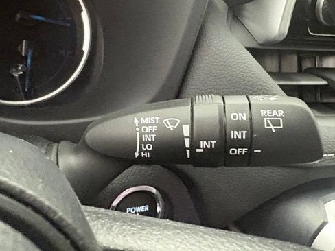 Used 2025 Toyota RAV4 XLE AWD/4WD image 19