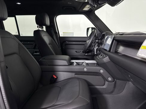 New 2025 Land Rover Defender 130 V8 image 33