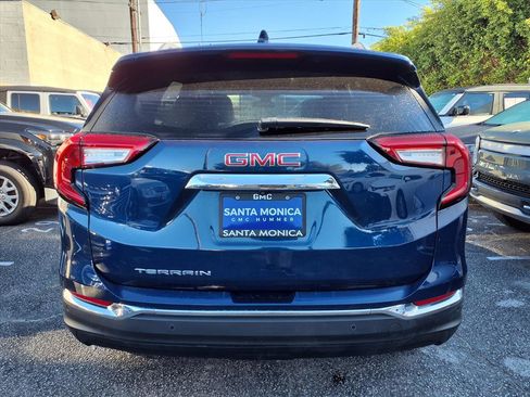 Used 2022 GMC Terrain SLT w/ Infotainment Package II image 21