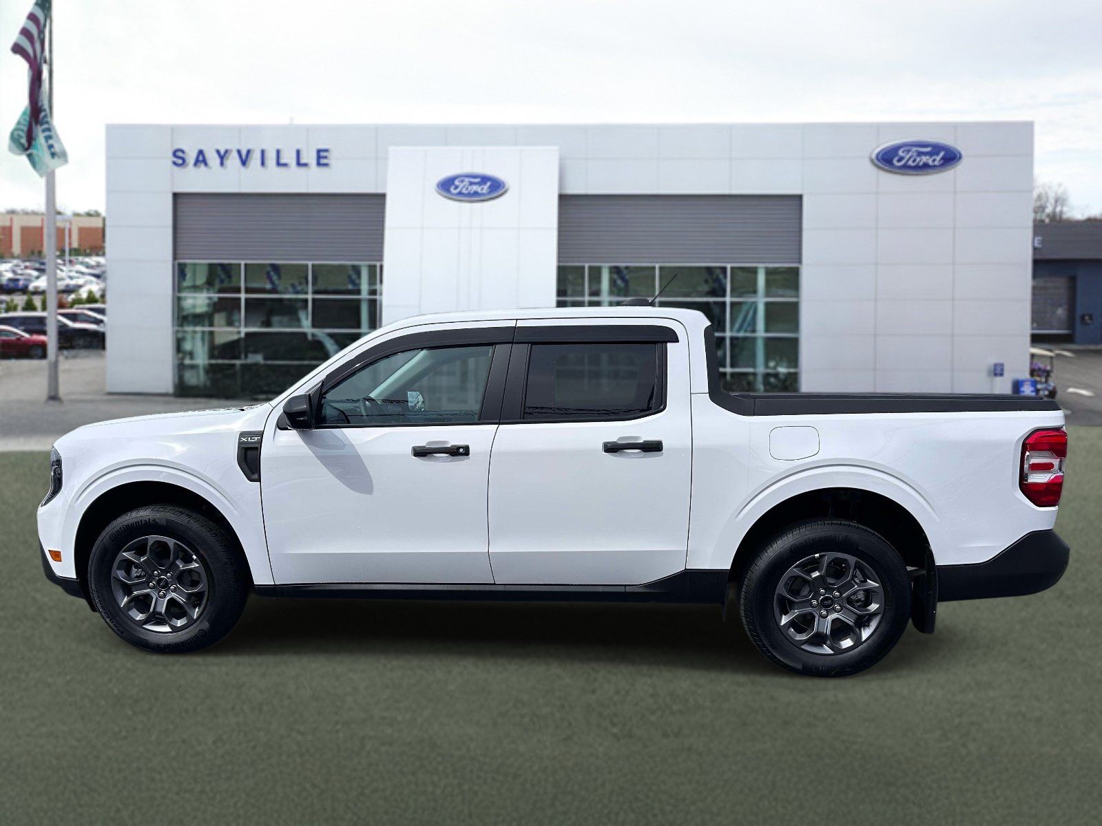 Used 2026 Ford Maverick XLT w/ Equipment Group 301A AWD/4WD image 2