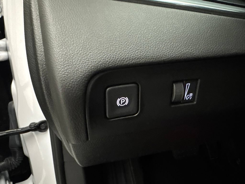 Used 2024 Buick Enclave Essence w/ Sport Touring Edition FWD image 27