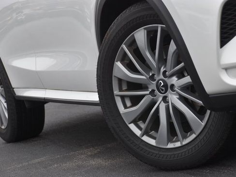 Certified 2025 INFINITI QX50 Luxe image 12