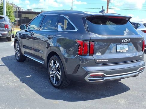Used 2023 Kia Sorento EX AWD/4WD image 2