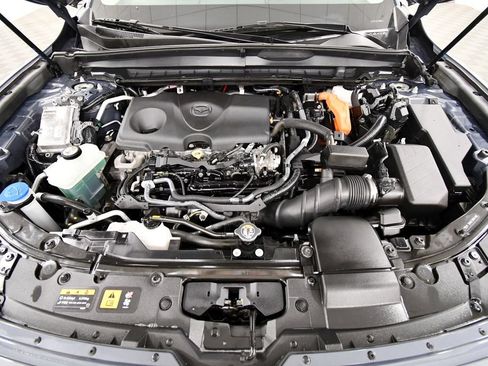 Used 2025 MAZDA CX-50 AWD 2.5 Hybrid w/ Premium Pkg image 11