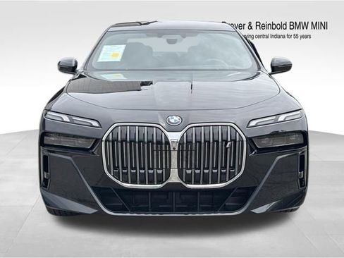 Certified 2024 BMW i7 xDrive60 w/ M Sport Package RWD image 11