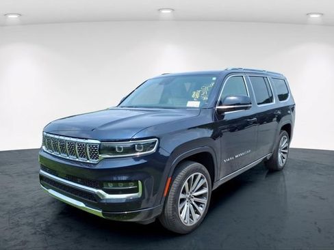 Used 2025 Jeep Grand Wagoneer 4WD image 2