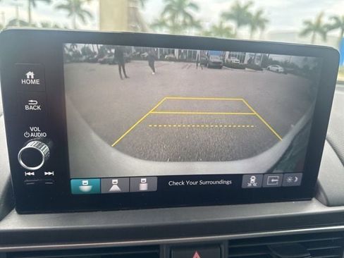 Used 2024 Honda Pilot EX-L image 5