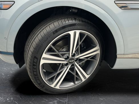 Used 2025 Genesis GV80 3.5T e-SC AWD/4WD image 40