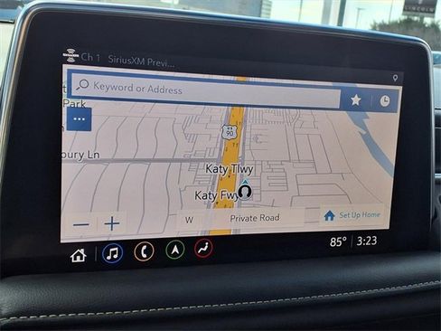 Used 2021 GMC Yukon XL SLT w/ SLT Premium Package image 19