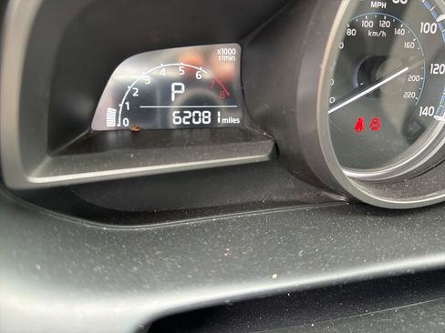 Used 2019 Toyota Yaris LE FWD image 6