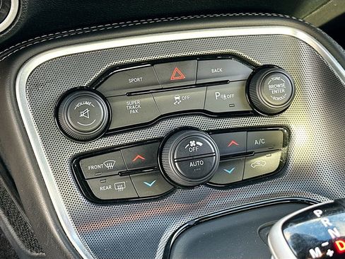 Used 2015 Dodge Challenger SXT Plus w/ Sound Group II image 16