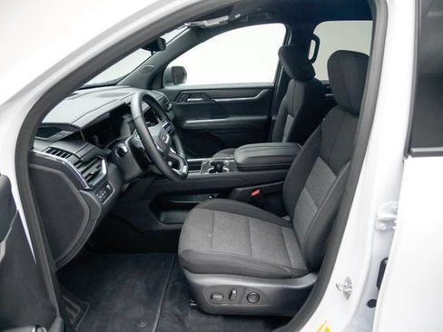 Used 2025 GMC Acadia Elevation FWD image 26