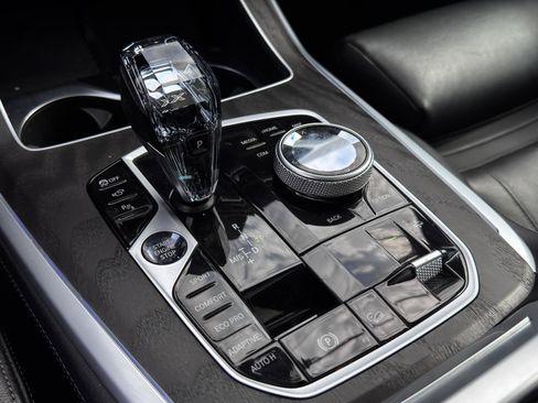 Used 2022 BMW X7 xDrive40i w/ Premium Package image 19