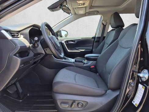 Certified 2025 Toyota RAV4 XLE w/ Convenience Package FWD image 16