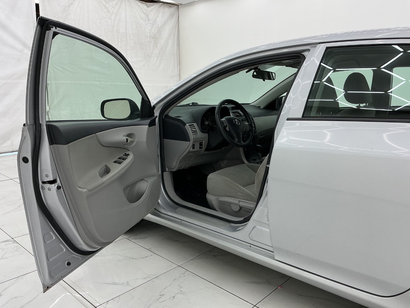 Used 2012 Toyota Corolla L FWD image 16