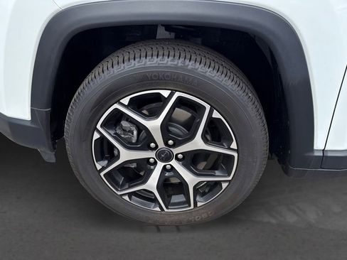 Used 2025 Jeep Compass Limited image 12