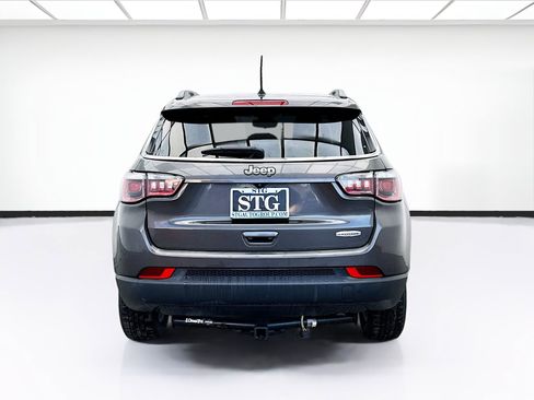 Used 2018 Jeep Compass Latitude image 5