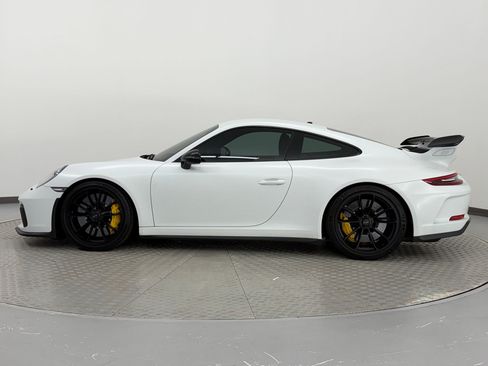 Certified 2018 Porsche 911 GT3 RWD image 2