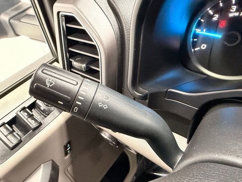 Used 2015 Ford F150 XLT w/ Equipment Group 302A Luxury image 31